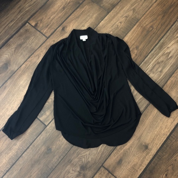 ECI NY opened sleeve draping blouse - Picture 3 of 5